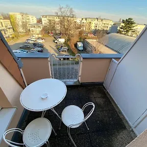 Schoene 2-raumwohnung In Apartment